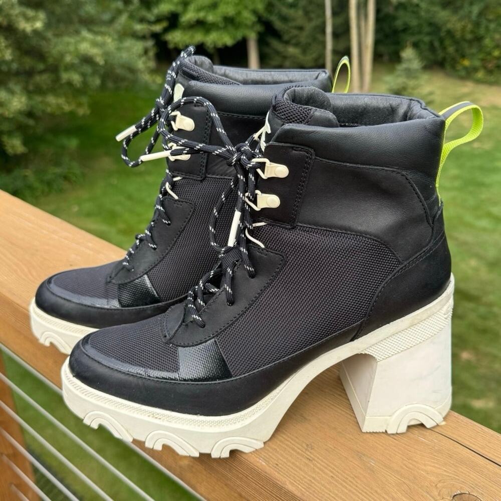 Sorel size 9.5 Brex Chunky Heel Lace Up Chelsea Booties - Black